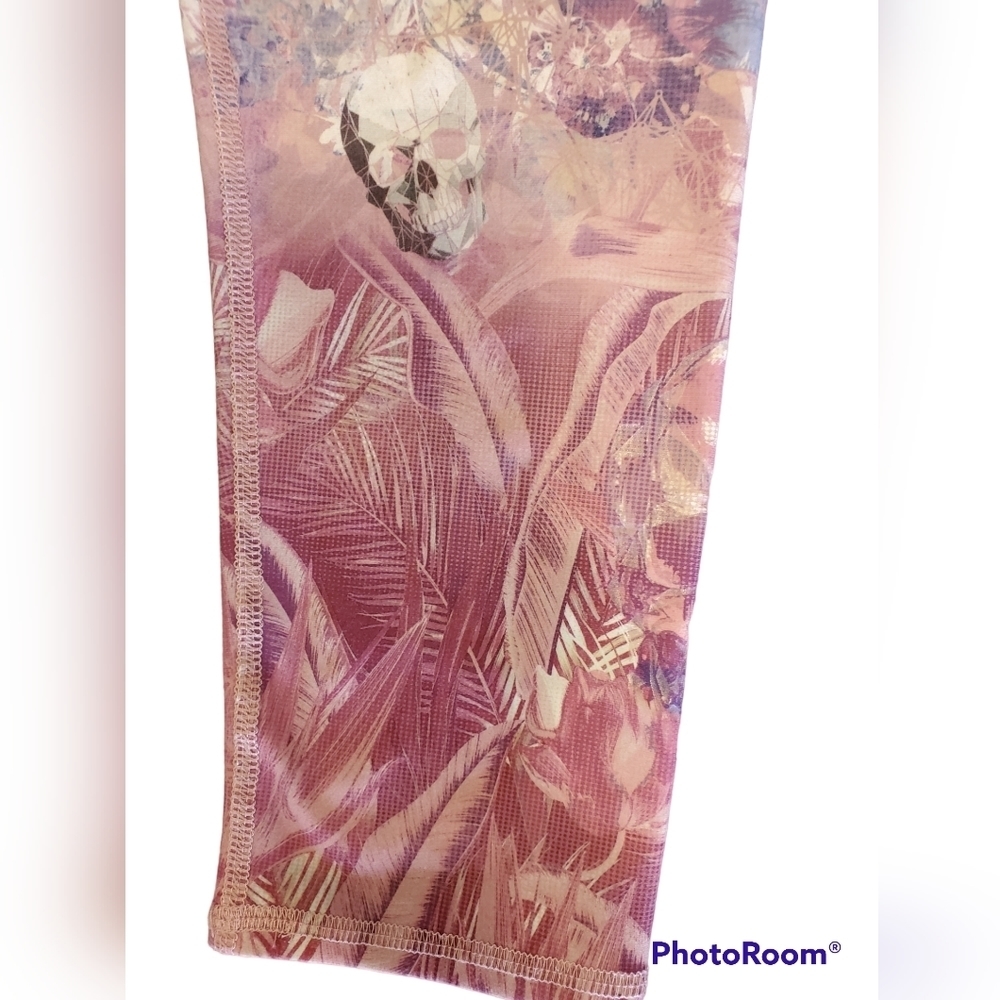 EVOLUTION & Creation - Capri Workout Pants - Sz L - Picture 3 of 5